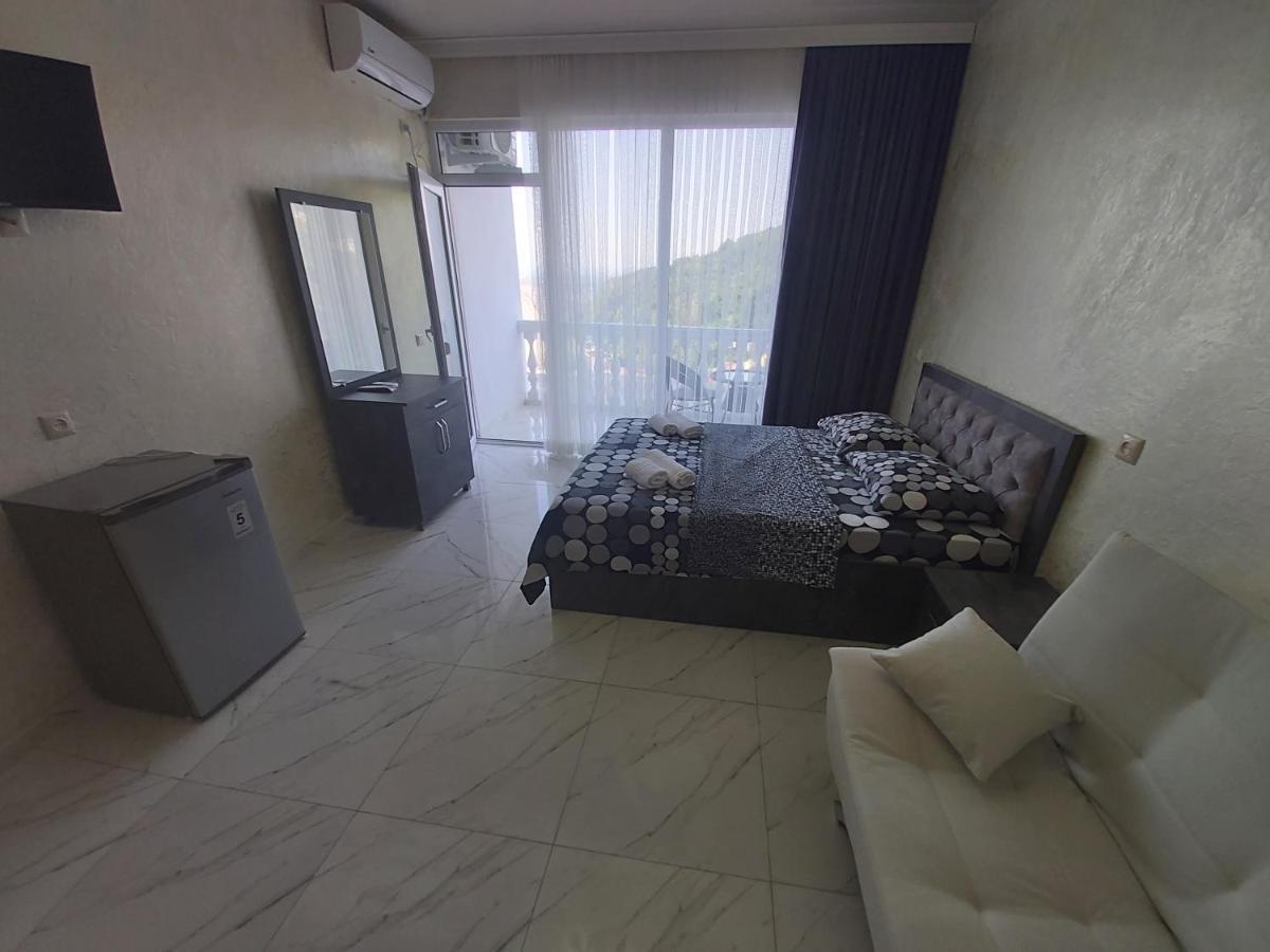 Hotel Zura Palace Kvariati Eksteriør bilde