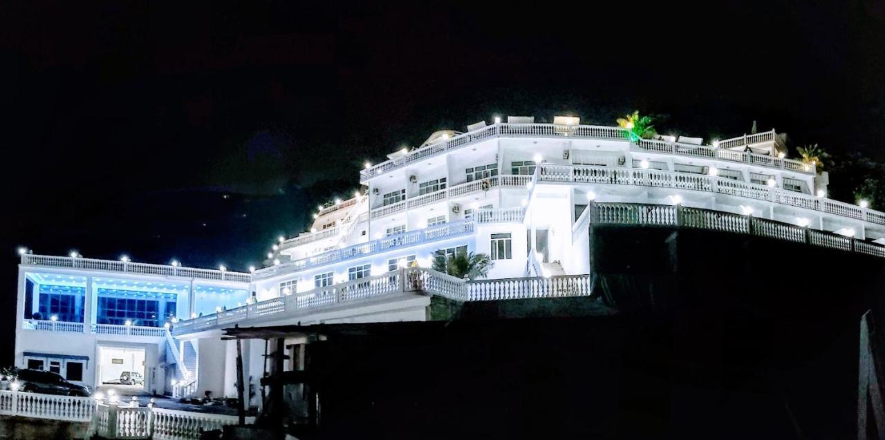 Hotel Zura Palace Kvariati Eksteriør bilde