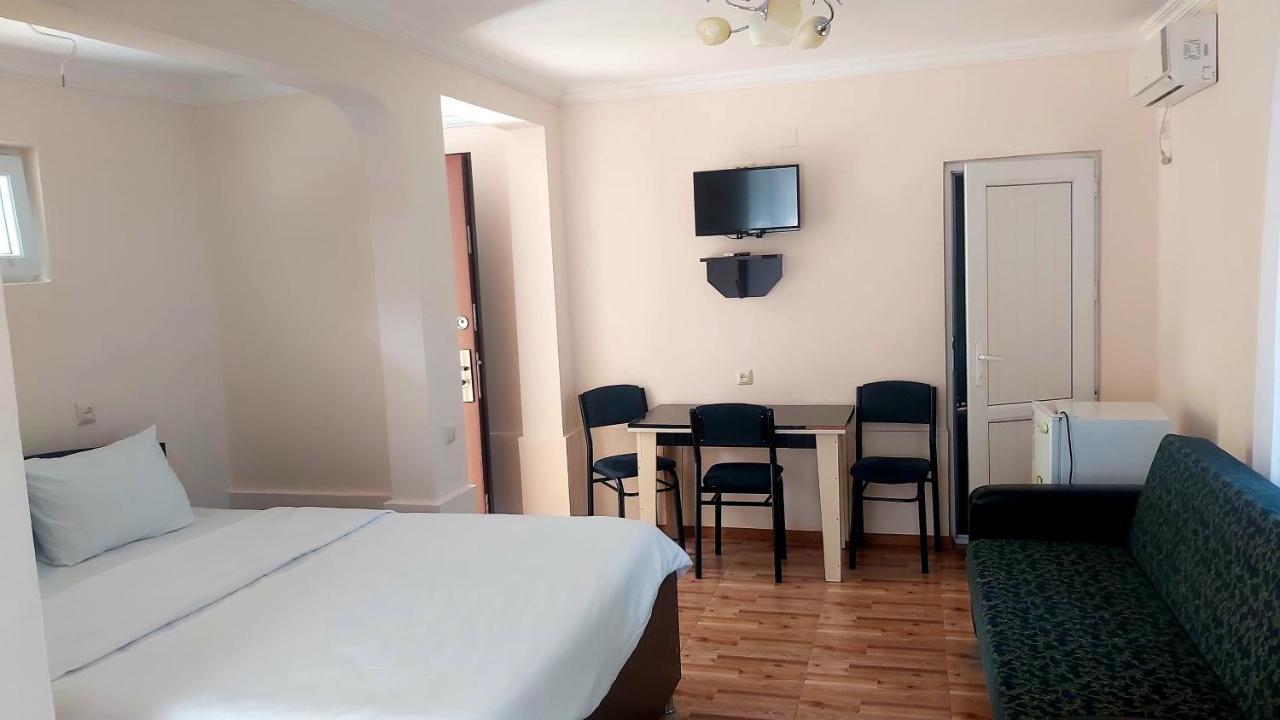 Hotel Zura Palace Kvariati Eksteriør bilde